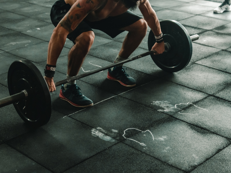 How to stay safe while working out in the gym